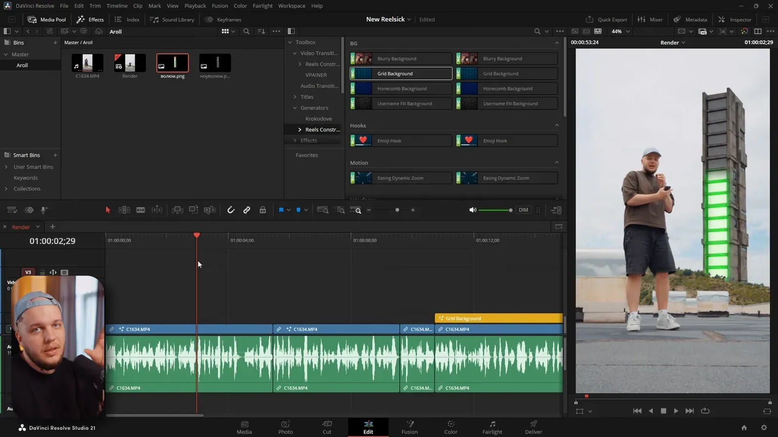 Монтаж рилса на странице Edit в DaVinci Resolve: вертикальный кадр 9:16, дорожки с голосом и подложкой