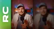 Кадр пресета Blurry Background: скриншот поверх размытого и затемнённого фона